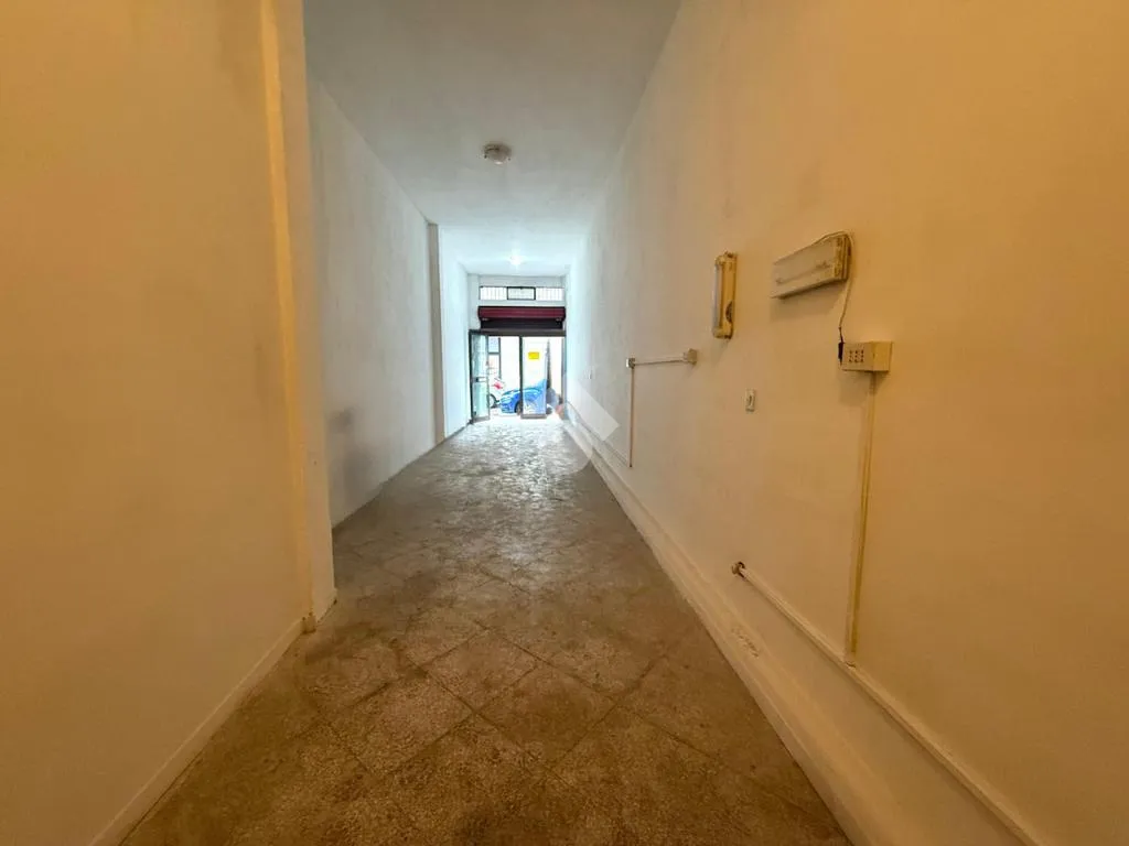 Esik - Depot Space with Mezzanine in Bitonto