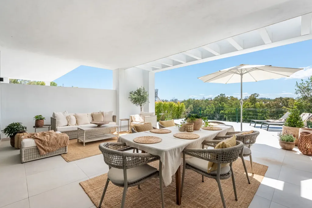 Terrasse - Modern Villa with West Views in San Pedro, Marbella