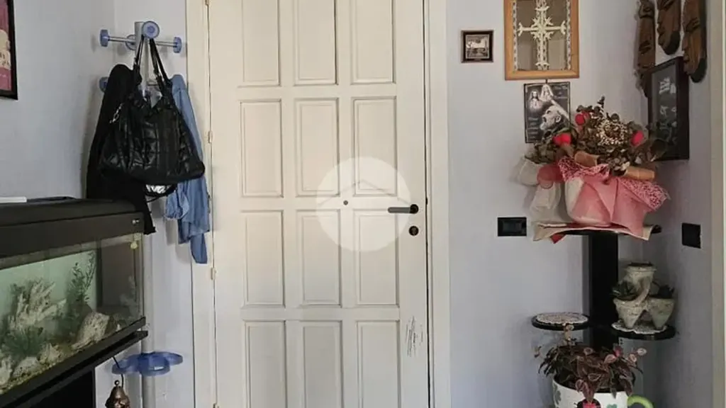 hallway_entrance