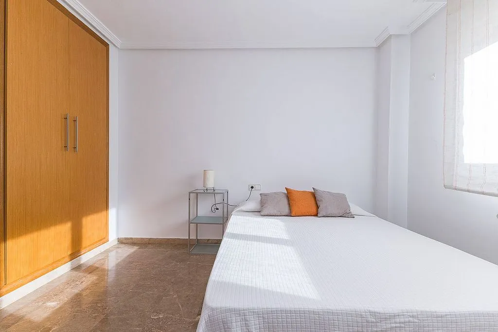 Chambres - Terraced Semi-Detached House in Picanya