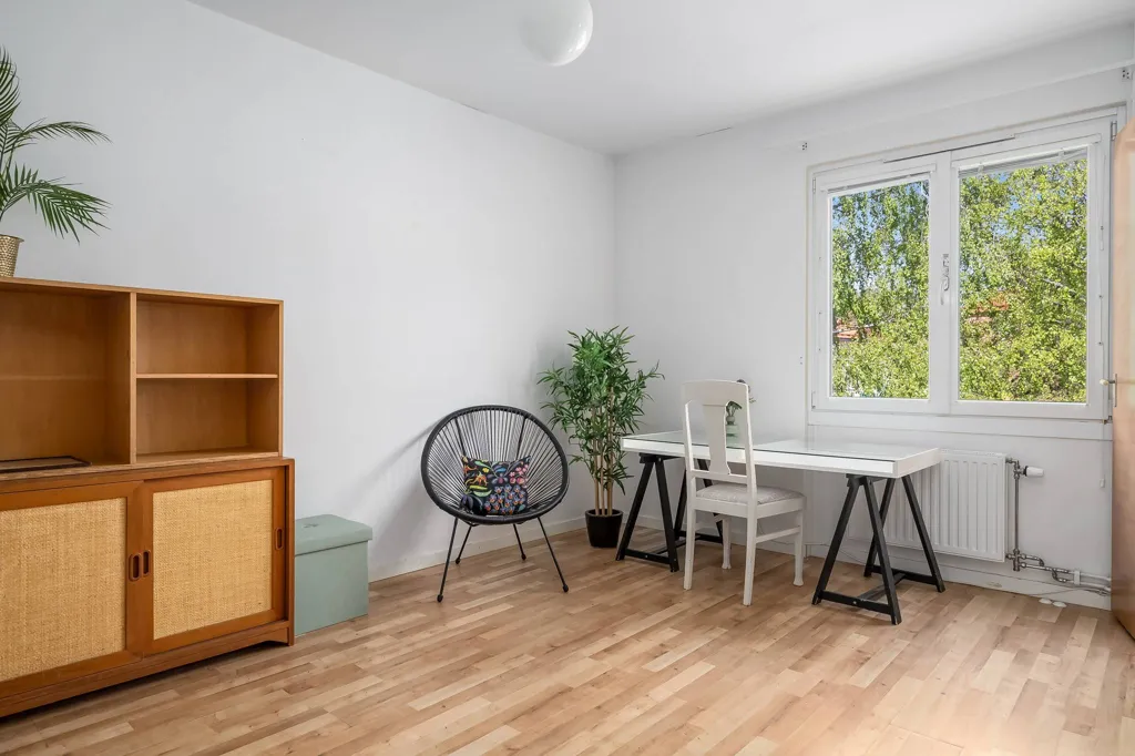 Bureau - Apartment with Garden View in Nynäshamn