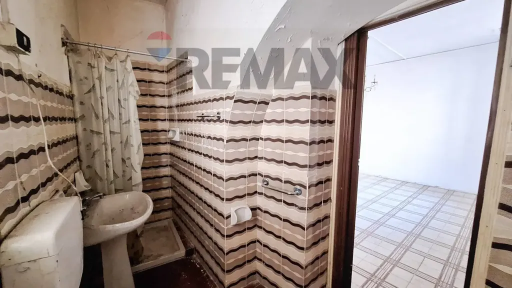 Bathrooms - Ground Floor Apartment to Renovate in Cairate
