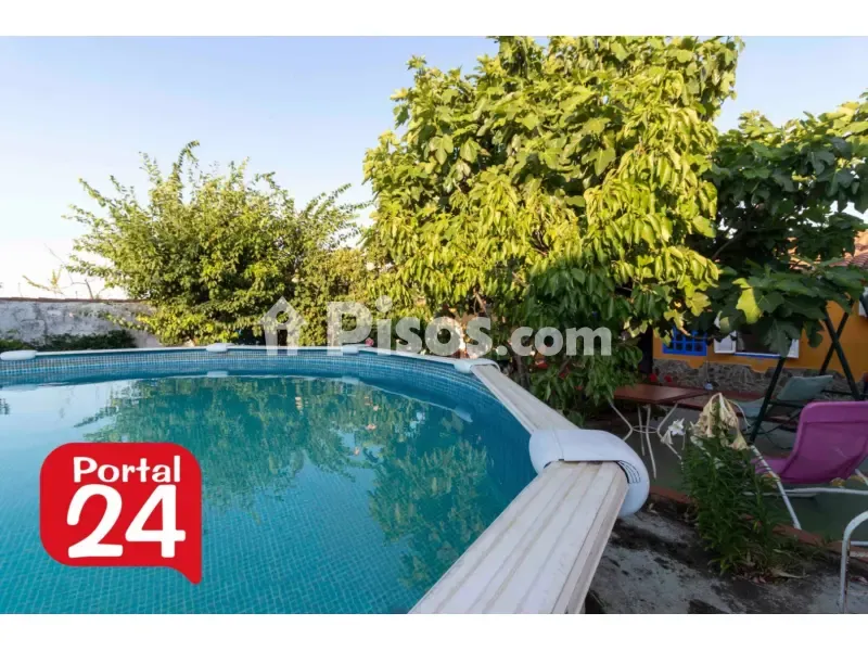 Bassein - Charming House with Patio in La Albuera