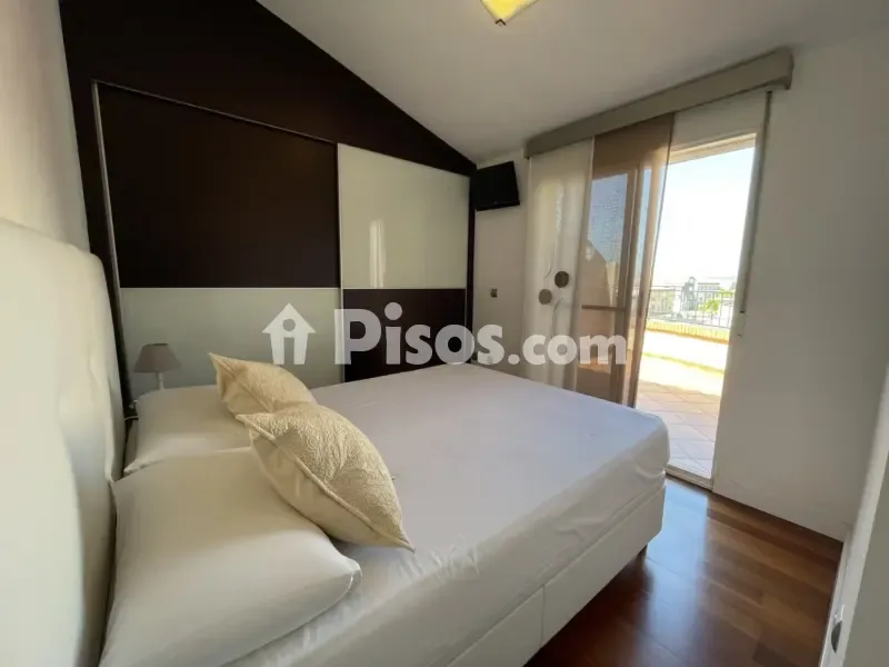 Chambres - Modernised Duplex with Mountain View in Beniparrell