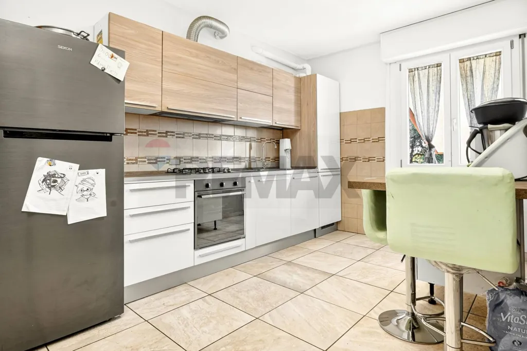 Köök - Modernised Three-Bedroom Apartment, Gorla Minore