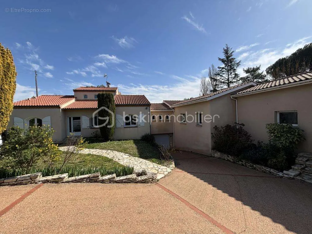 Välivaade - Villa with Sea View and Pool on Rabastens Heights