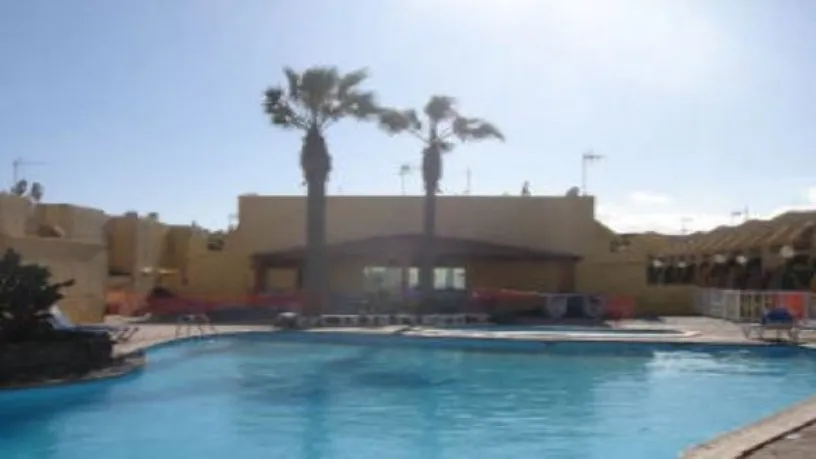 Piscine - Commercial Space with Street Access in Antigua