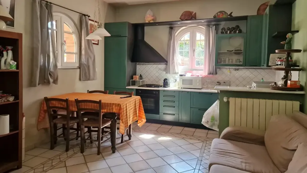 Kitchen - Semi-detached House with Garden in Massa