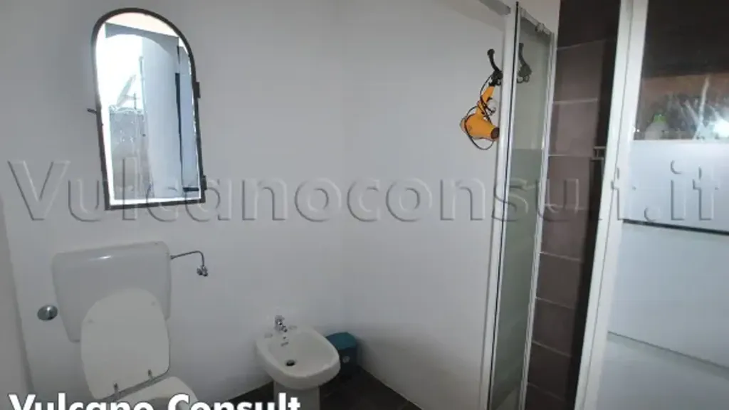 Salles de bain - Apartment with Terraces in Lipari