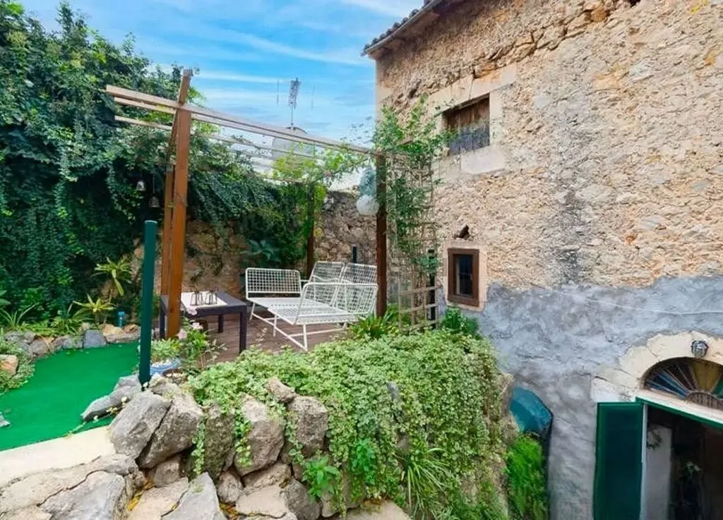 Aed - Rustic Villa with Pool in Caimari