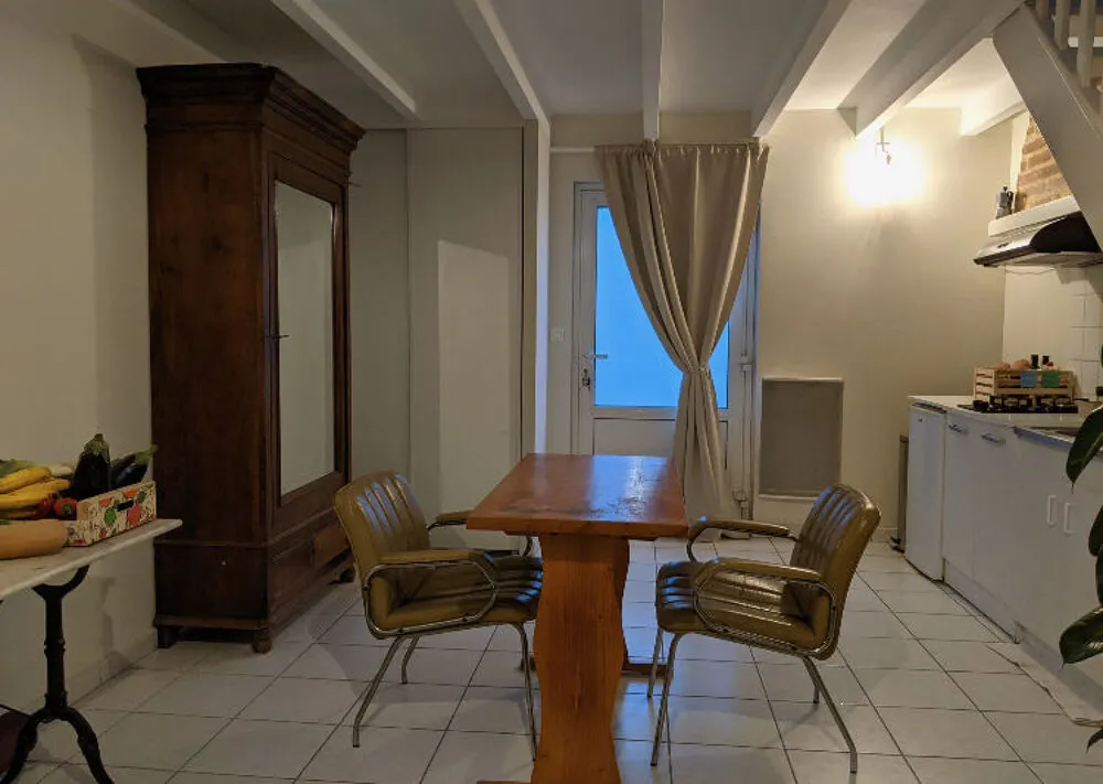 Salle à manger - Maison de 2 Pièces dans le Calme à Périgueux