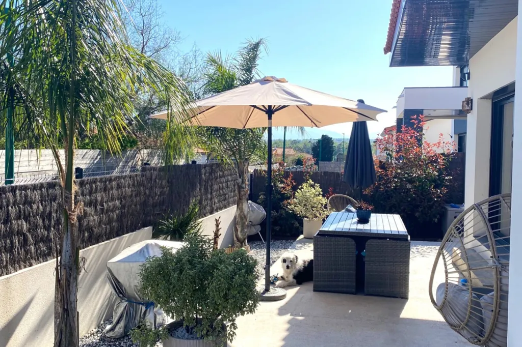 Terrass - Modern Villa with Terrace near Perpignan