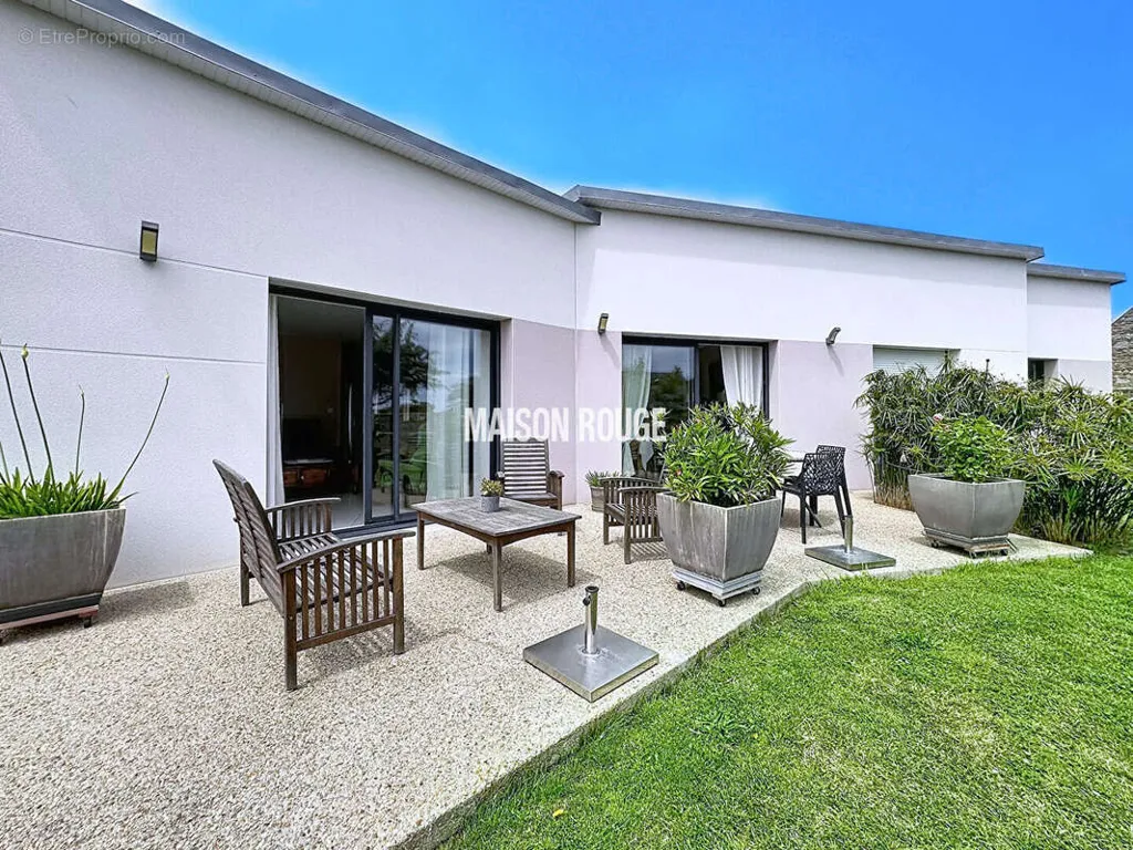 Terrass - Contemporary House with Sea Access in Pleubian