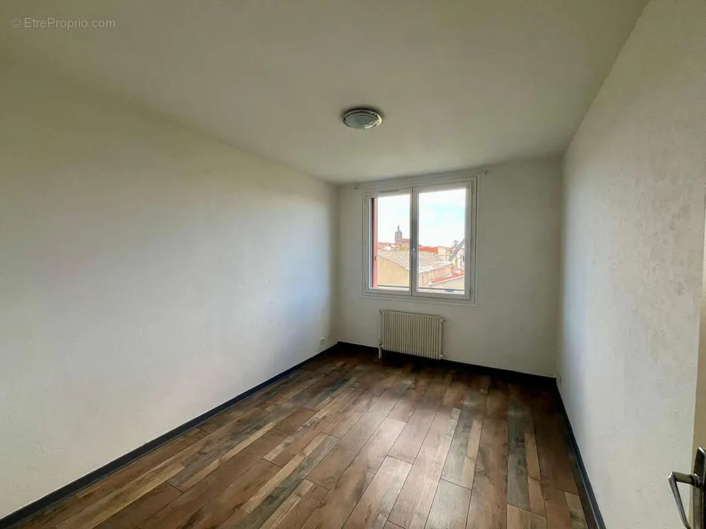 Rooms - T3 Apartment with Balcony in Clermont-Ferrand