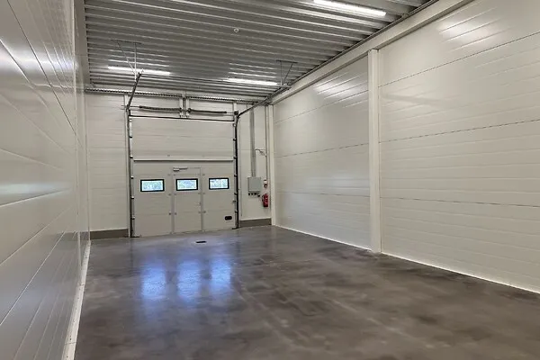 Garage - Commercial Unit with Separate Access in Tartu