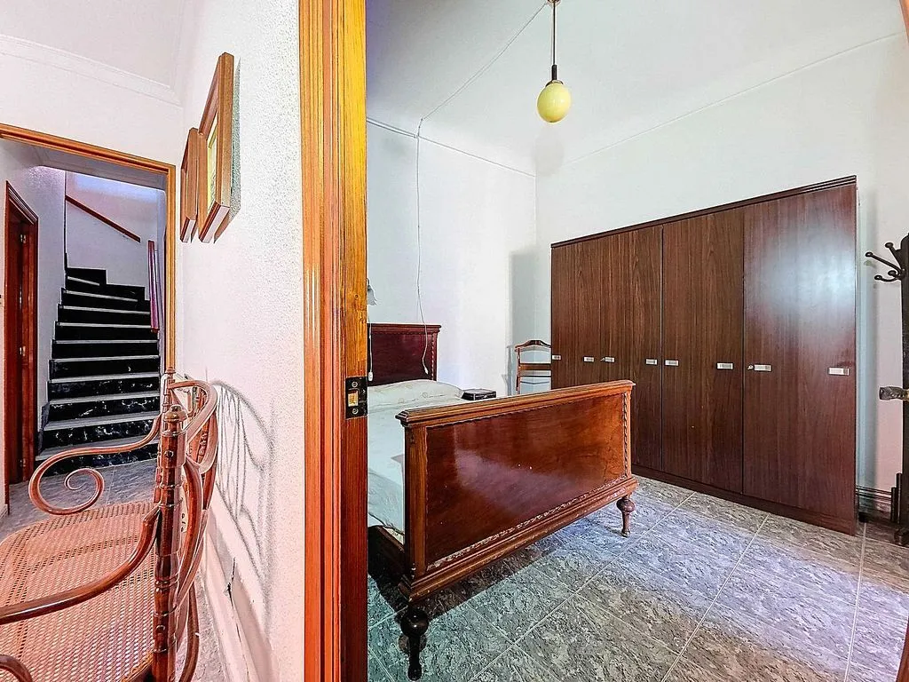 Chambres - Corner House with Balcony in Pinoso