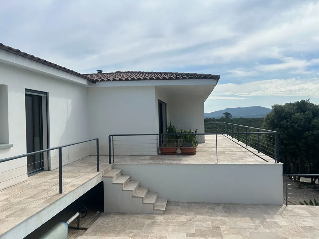 Terrazza - Modern Villa with Panoramic View in Néoules