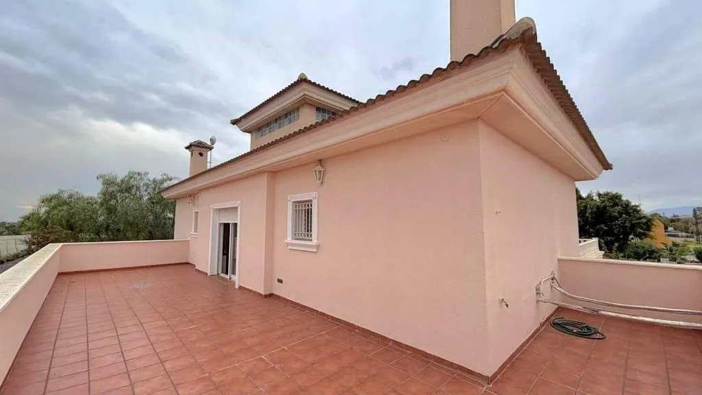 Terrass - Luxury Chalet with Pool in Elche