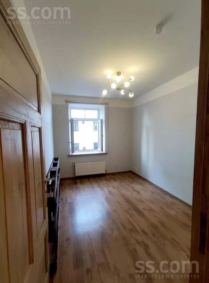 Séjour - 2-Bedroom Apartment with Sunny Views in Riga Centre