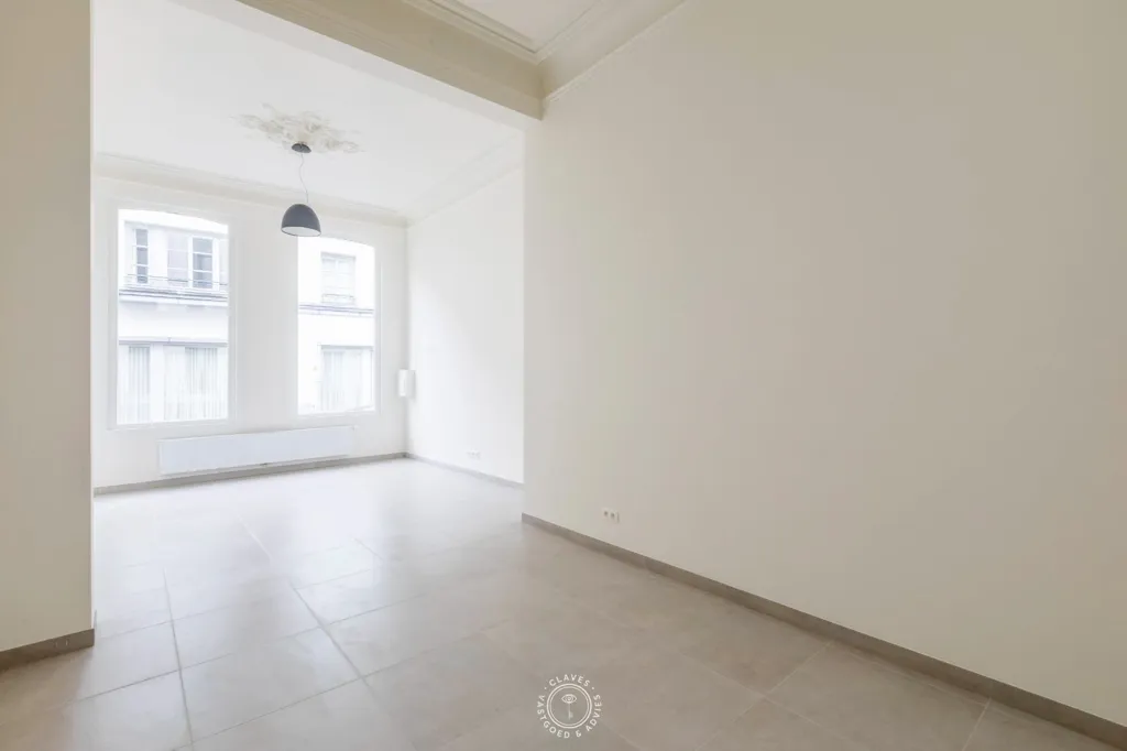 Pièces - Appartement au Rez-de-Chaussée avec Terrasse dans le Centre-Ville