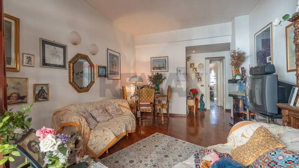 Séjour - Furnished Apartment with Balcony in Rome