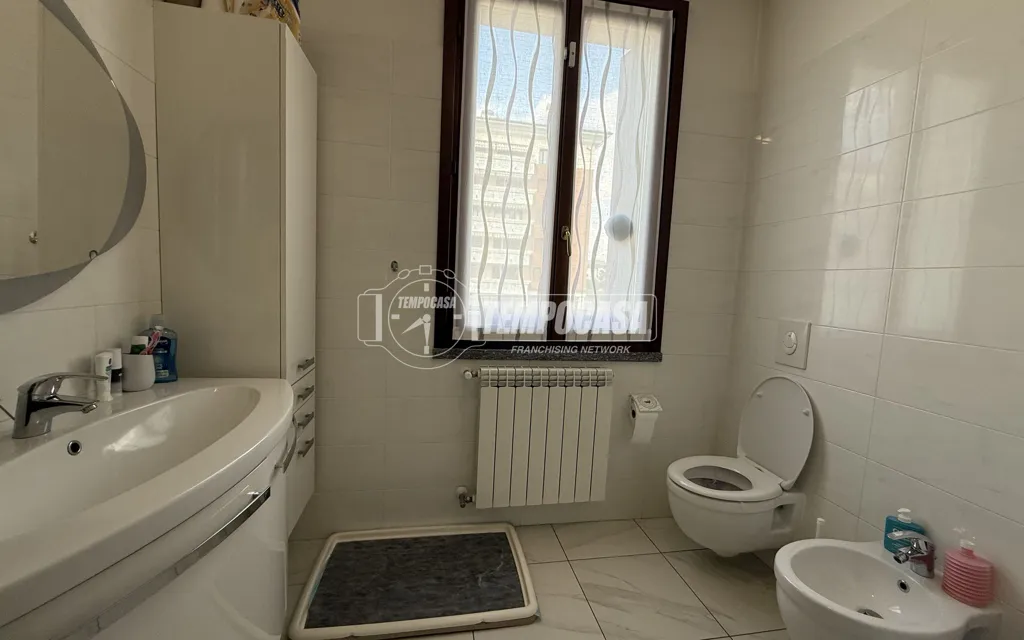 Bathrooms - Apartment with Balcony in Busto Garolfo