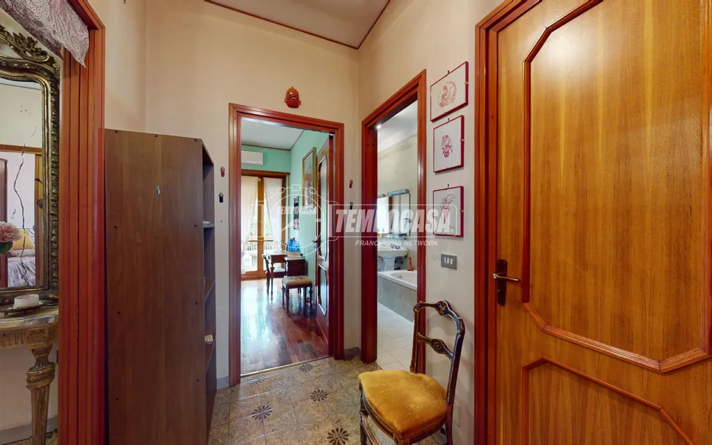 Entrée - Quadrilocale with Balcony in Crocetta, Turin