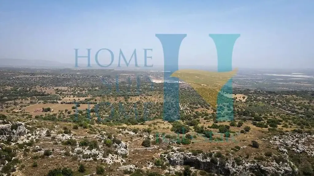 Aed - Buildable Land with Panoramic Potential in Noto