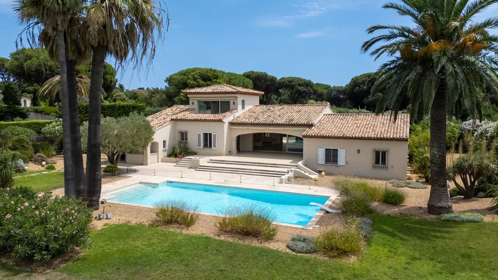 Õhuvaade - Villa with Sea View in Saint-Tropez