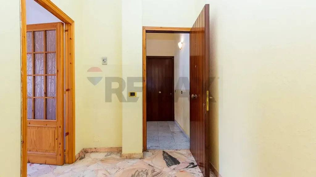 Ingresso - Spacious Apartment with Terrace in Mascalucia