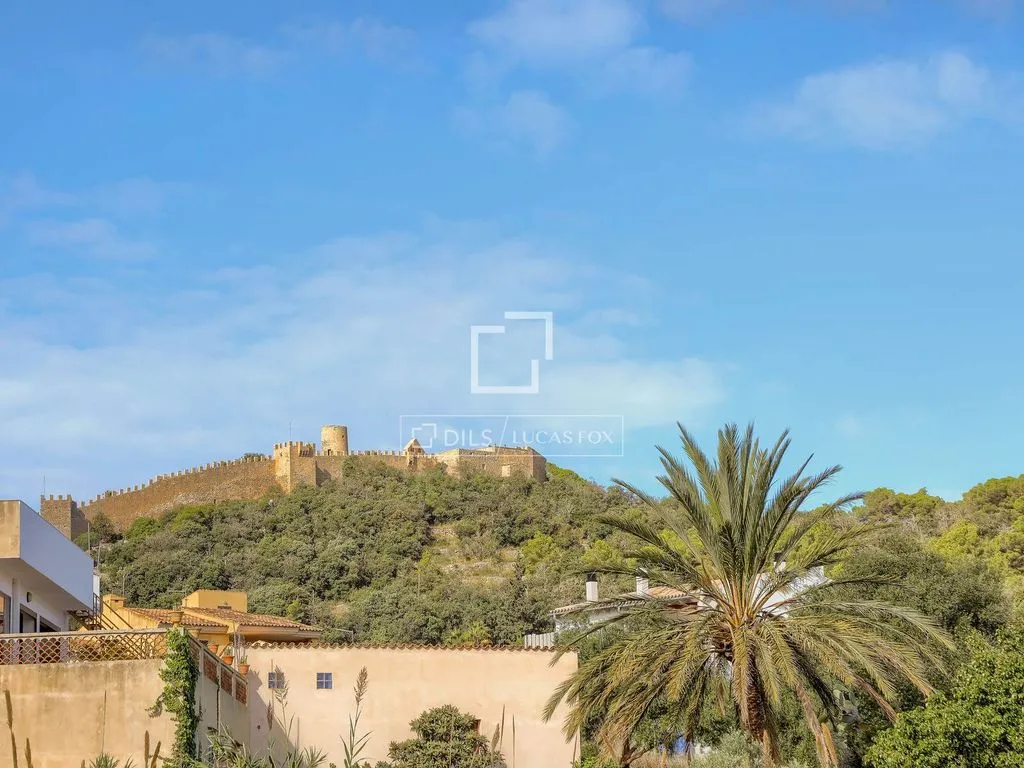Adjoining Properties with Development Potential in Capdepera