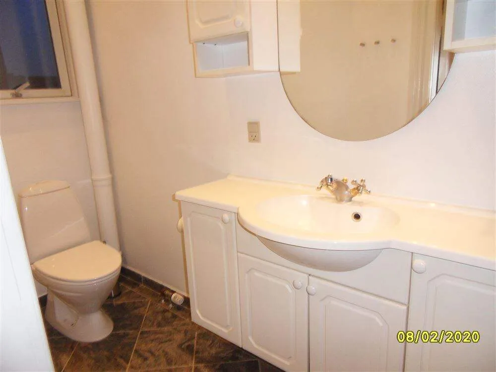 Vannitoad - 3-Bedroom Flat in Central Hobro