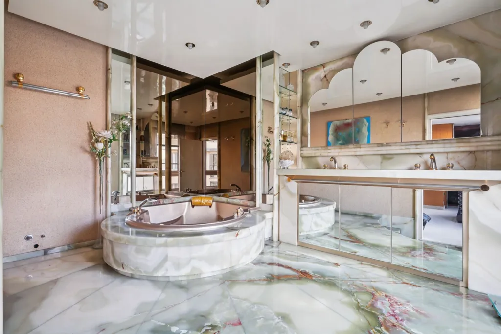 Salles de bain - Appartement Duplex avec Terrasses à Neuilly-sur-Seine