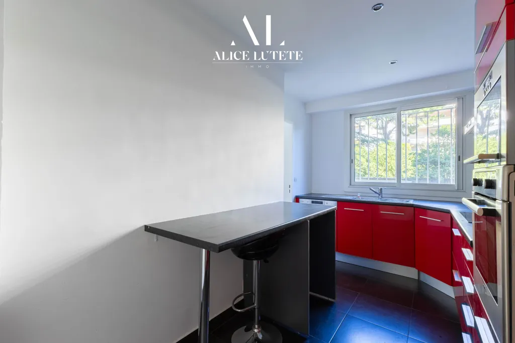 Cuisine - Appartement T3 avec Balcon au Carré d'Or à Marseille