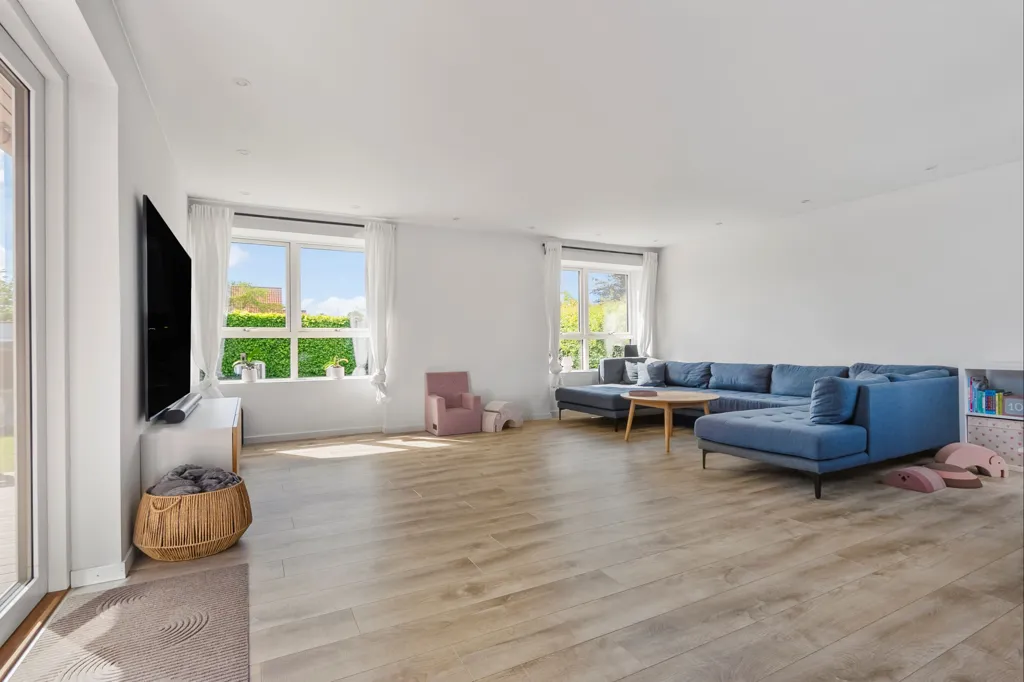 Séjour - Modernised Villa with Terraces in Hedehusene