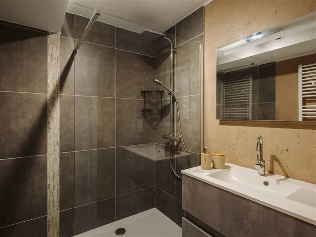 Vannitoad - Modern Apartment with Terrace in Arlon