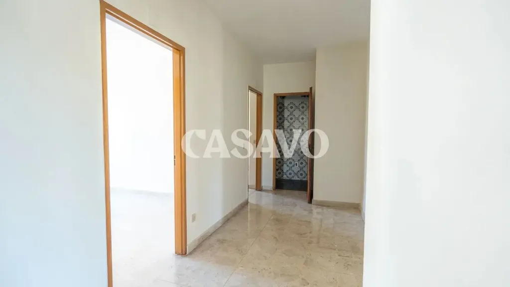 Entrée - Apartment with Balcony in Messina