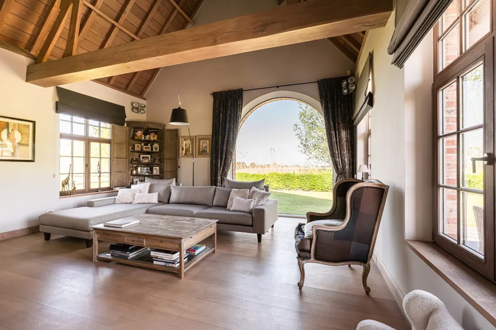 Soggiorno - Villa with Equestrian Facilities in Vinkt