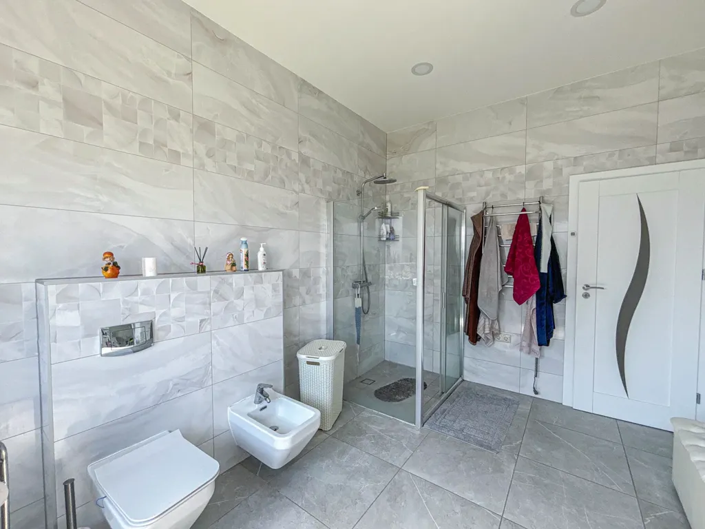 Salles de bain - Compact House with Terrace in Slengiai