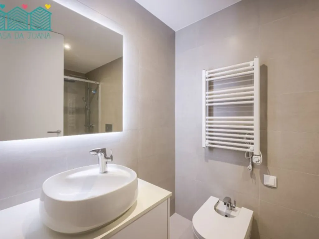Salles de bain - Luxury 3-Bedroom Apartment in Aveiro