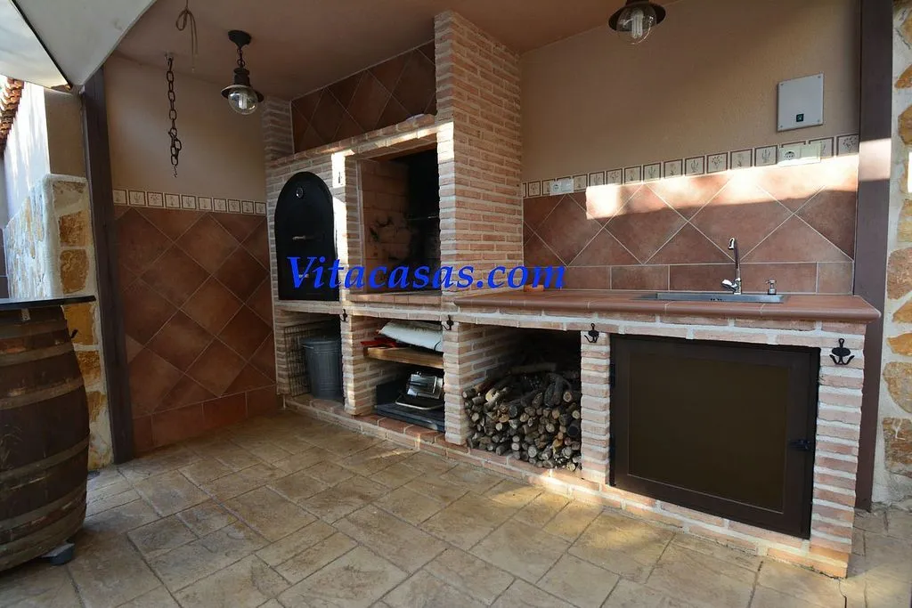 Köök - Rustic Chalet with Pool in Robledillo de Mohernando