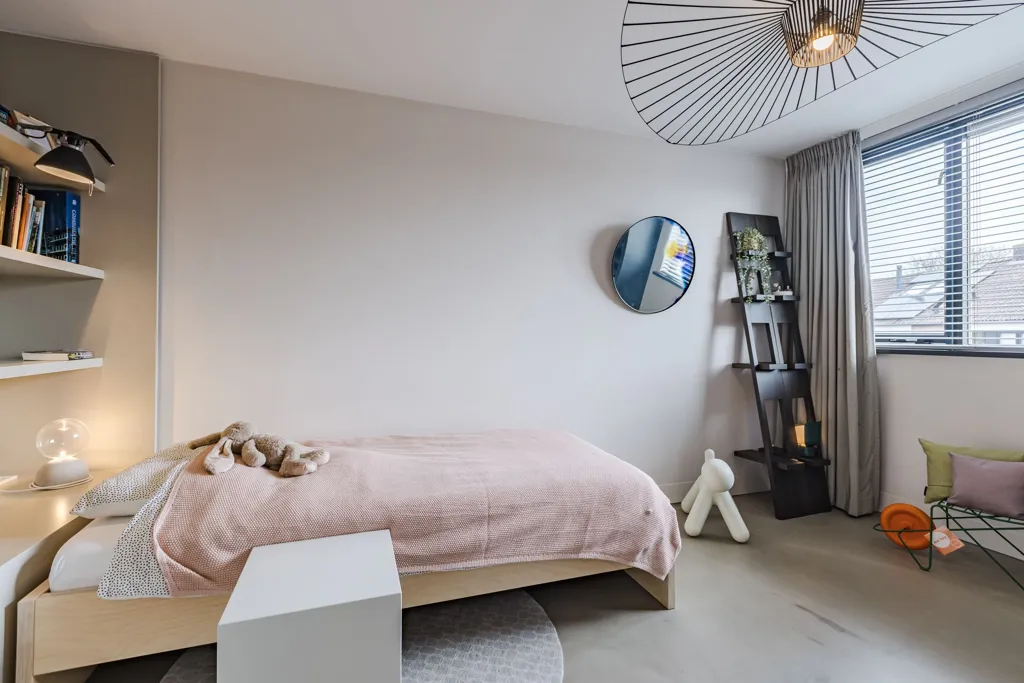 Chambres - Modern Tussenwoning with Water View in IJssel
