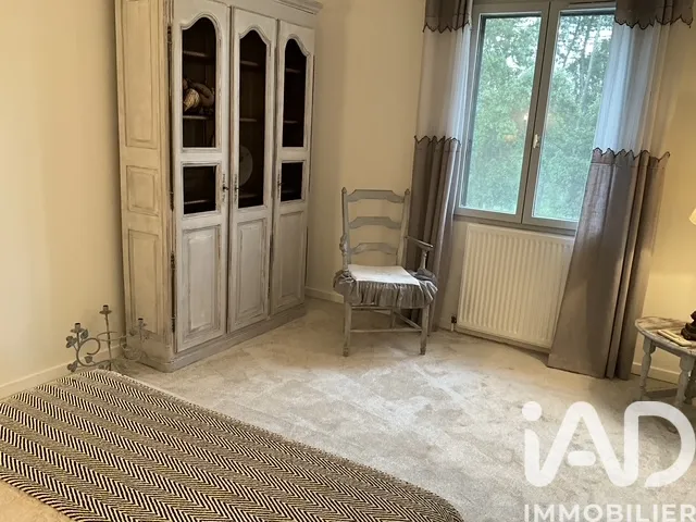 Chambres - Maison Traditionnelle avec Piscine à Labastide-de-Virac
