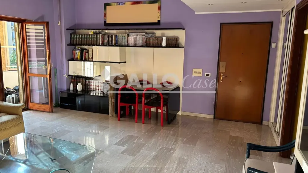 Soggiorno - Bright Apartment with Balconies in Cosenza