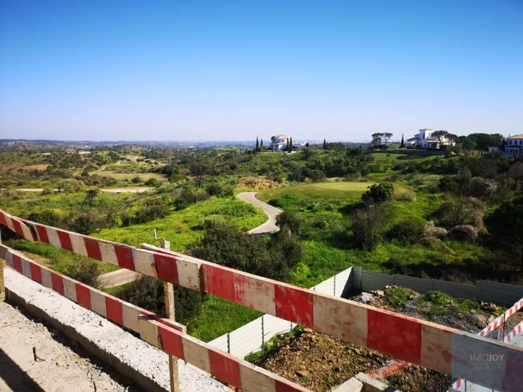 Jardin - Exclusive Plot for Villa in Monte Rei, Algarve