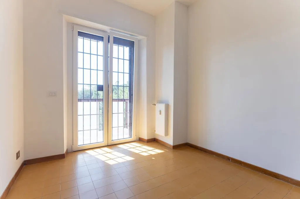 Pièces - Four-Bedroom Apartment with Terrace in Rome