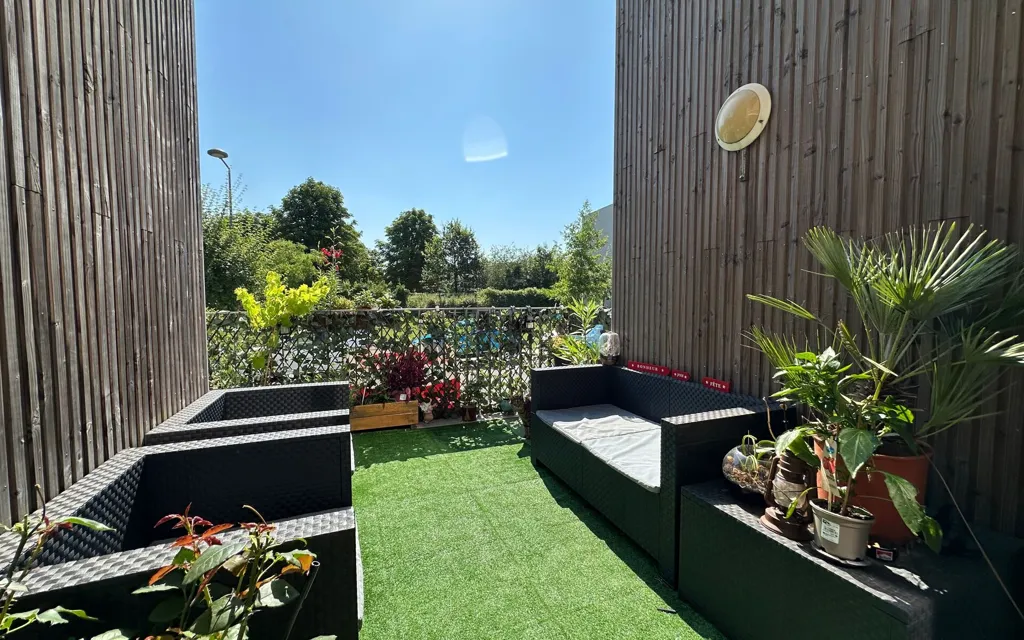 Garden - Spacious Duplex with Terrace in Urban Area