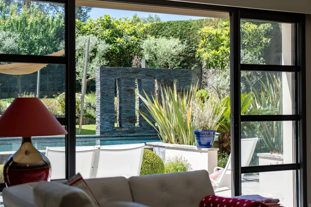 Séjour - Villa Contemporaine avec Piscine à Mougins