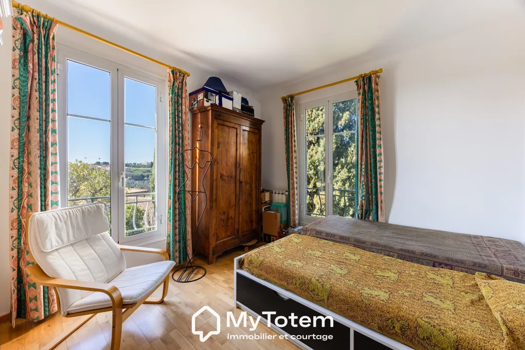 Chambres - Villa avec Piscine et Vues à Saint-Pierre de Féric