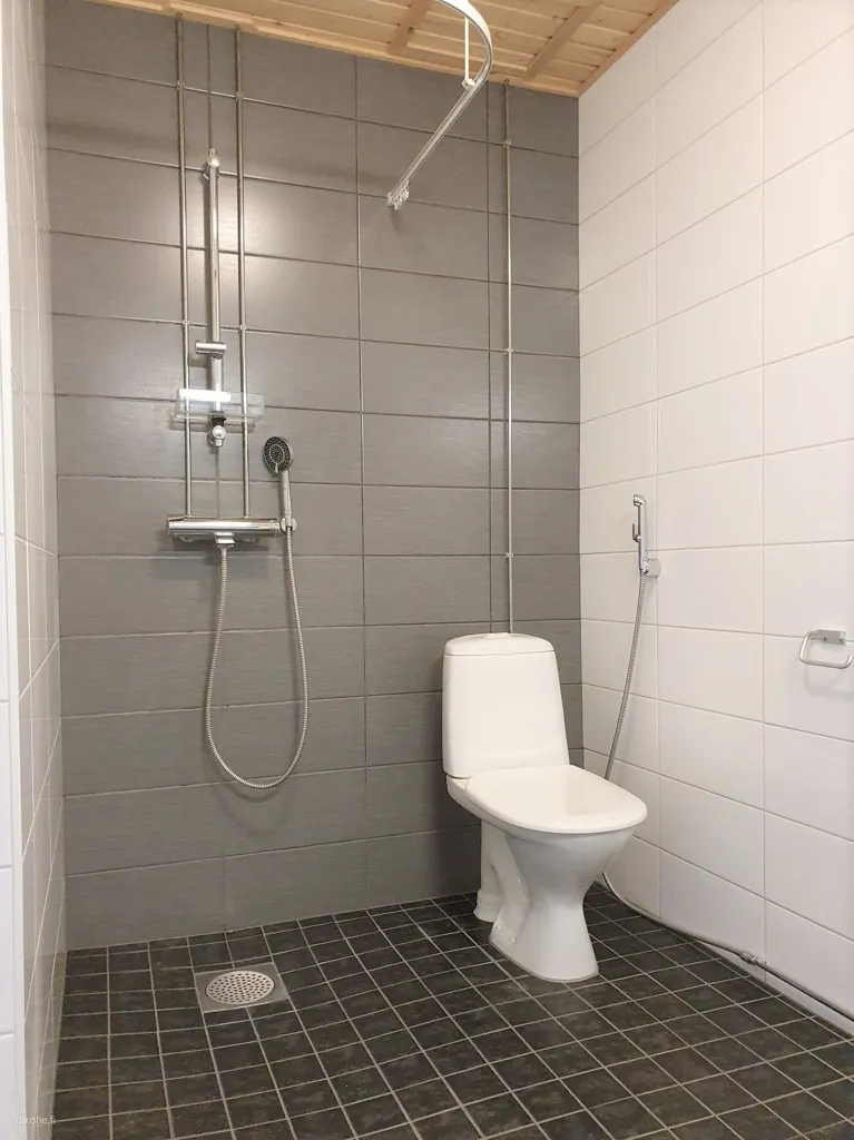 Vannitoad - Modern Flat with Balcony in Suorama, Kangasala